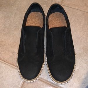 J/slides Kayla platform sneaker slip on suede. In good condition. Size 8.5